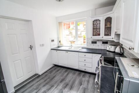 Kitchen Pic 2.