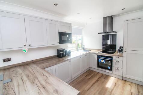 Kitchen Pic 4.
