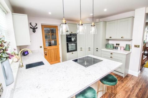 Kitchen Pic 5.