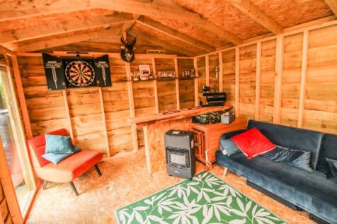 Internal Summer House Pic 2.