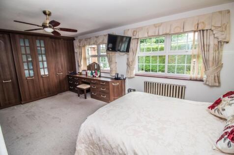 Bedroom One Pic 2