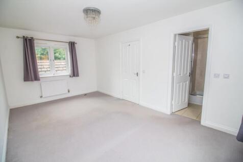 Bedroom 1 Pic 2