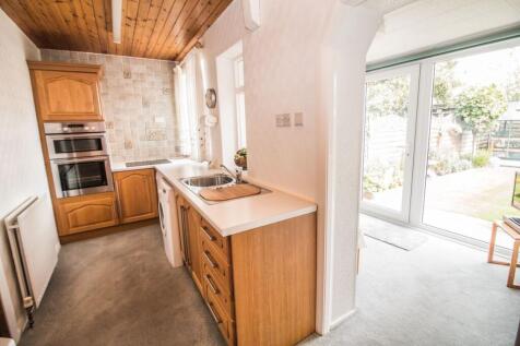 Kitchen/Sunroom