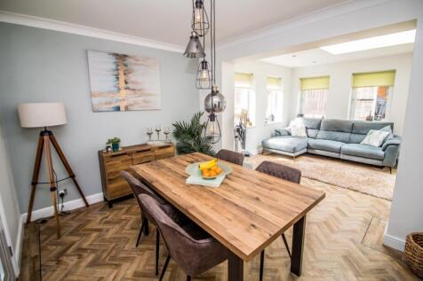Dining Room pic 3.