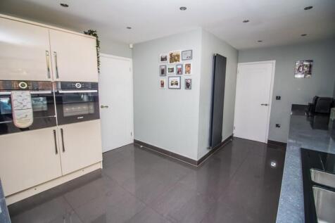 Kitchen Pic 2. 