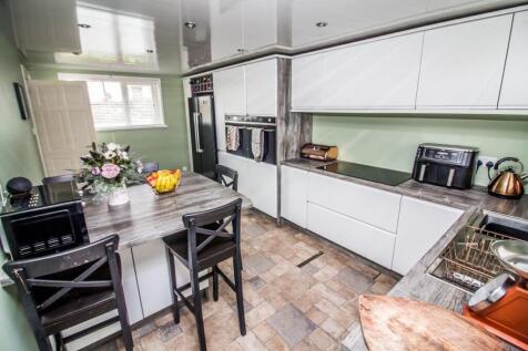 Kitchen Pic 3.