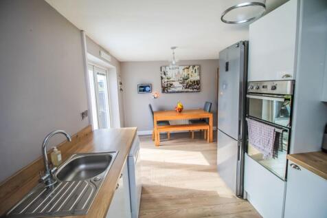 Kitchen pic 2
