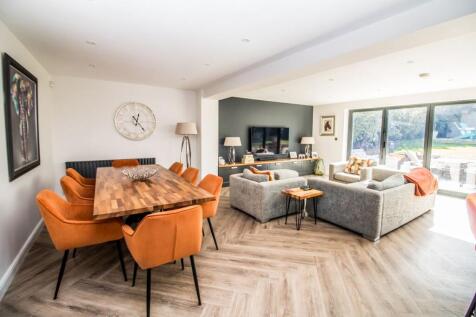 Dining/Family Room. 