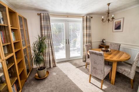 Sun Room/Dining Room Pic 2.