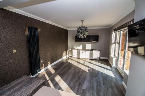 Kitchen/Dining Pic 2