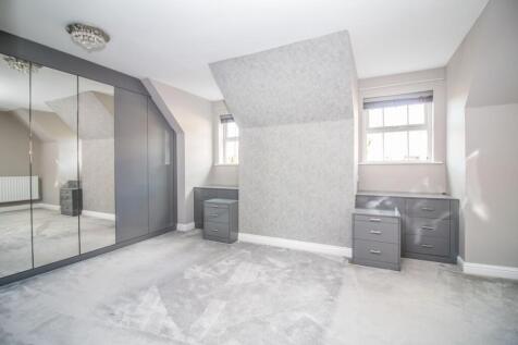 Master Bedroom Pic 2.