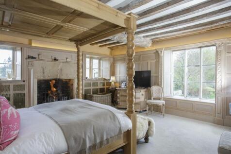 The_Old_Manor_House_GL7_063.jpg