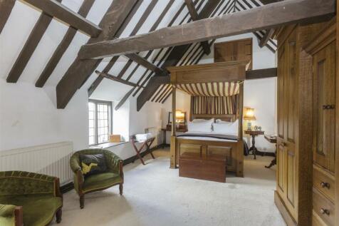 The_Old_Manor_House_GL7_061.jpg