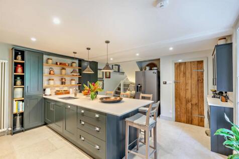 8569139-interior20-800.jpg