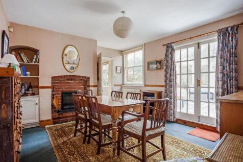 82945_5 St Peters Road (8)_low.jpg