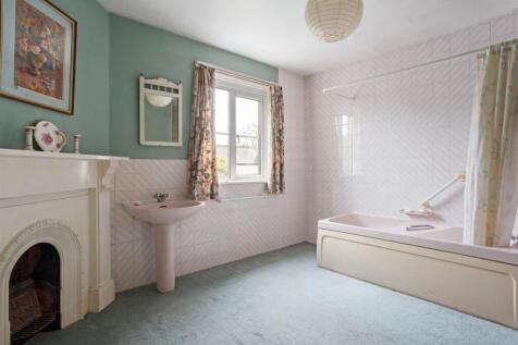 82945_5 St Peters Road (17)_low.jpg