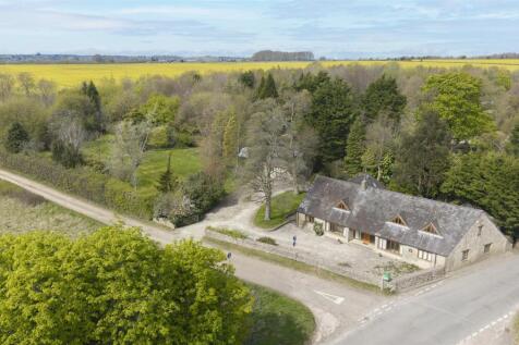 250412ManorCross-2.jpg