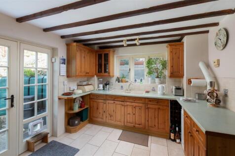 10 North Cerney GL7 7DE-14.jpg
