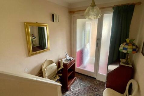 Porch / Hall