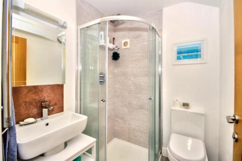 Bedroom 1 Ensuite
