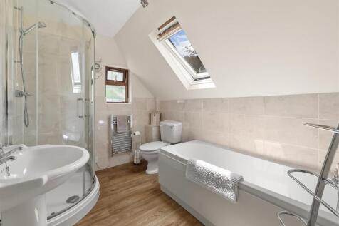 Cottage 1 Bathroom