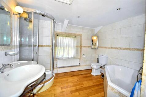 13 Bathroom