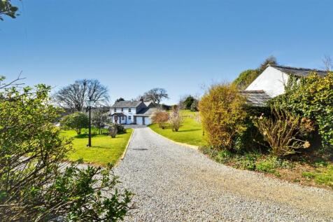 16 Drive &amp; Garden