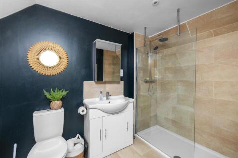 Beroom 1 Ensuite