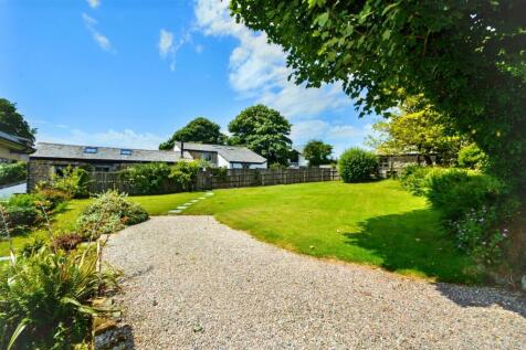 Lawn to Cottages