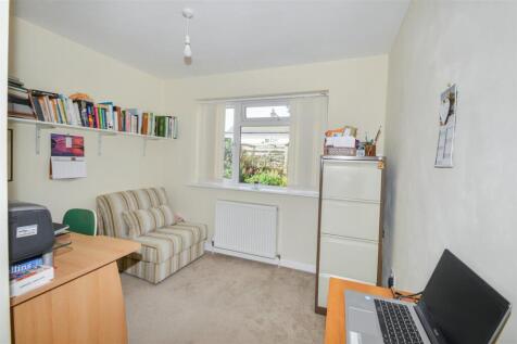 Bedroom 3 / Study