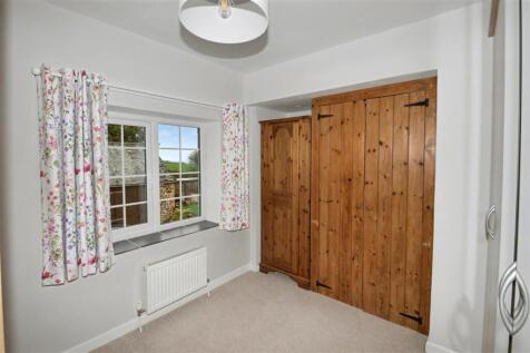 Bedroom 2 Dressing Room