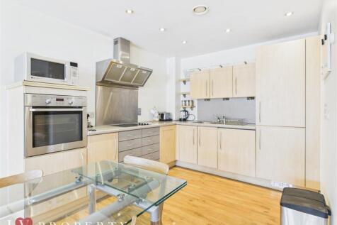 CAM05016G0-PR0107-ST