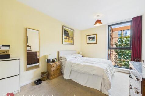 CAM05016G0-PR0109-ST