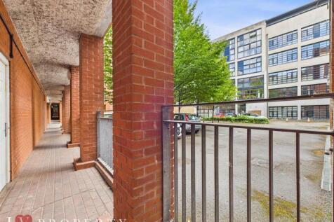 CAM05016G0-PR0109-ST