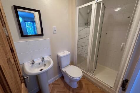 FFRD en suite sho...