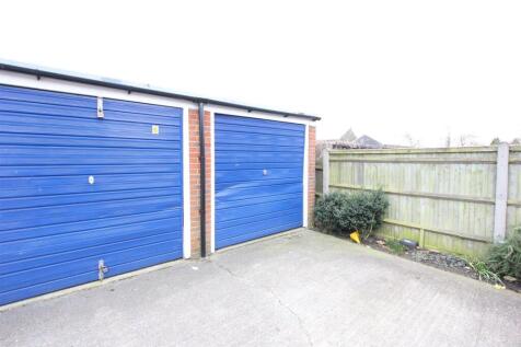 Garage Medway Court.jpg