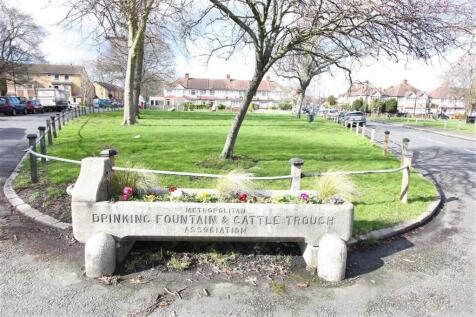 Woodside Green.jpg