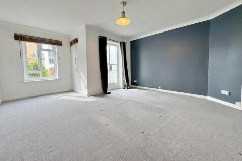 Living/Dining Area