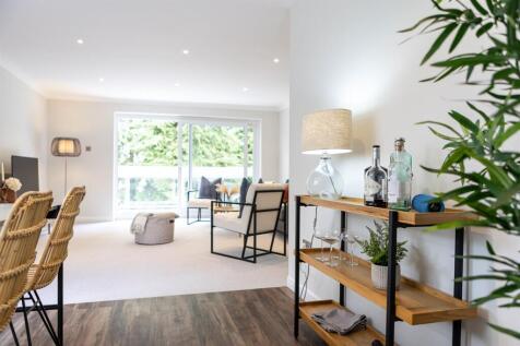 Living/Dining Area