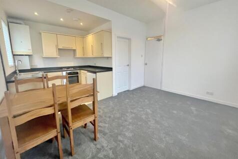 Living/Dining Area