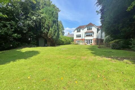 Communal Grounds