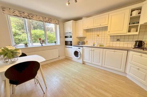 Kitchen Dining Area