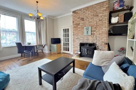 Living/Dining Area