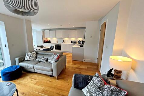 Living Room/Kitchen