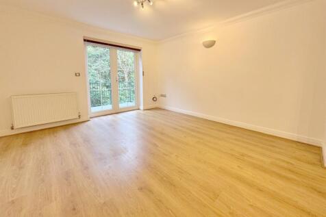Living/Dining Area