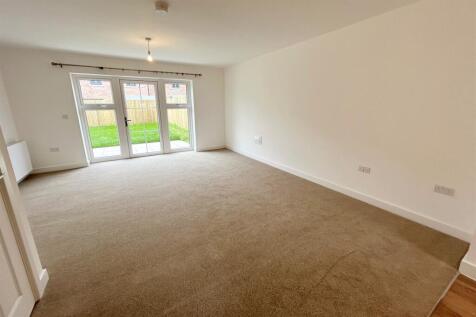 Sitting/Dining Room