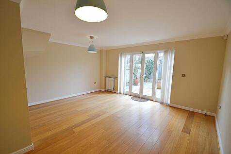 Sitting/Dining Room