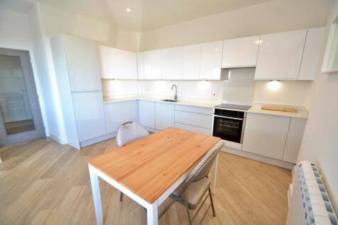 Kitchen/Dining Area