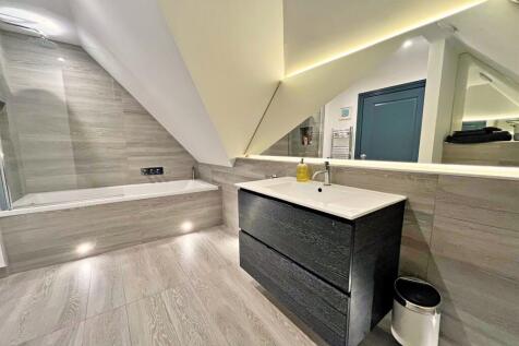 En Suite to Guest Be