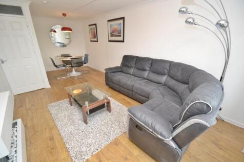 Living Room (Main)